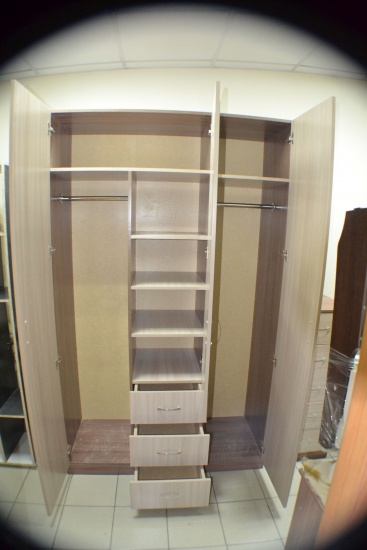 Шкаф 3х дв. Лира с ящиками и зеркалом