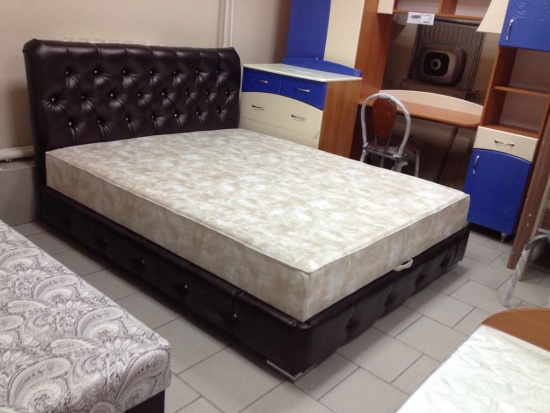 Тахта 1,6м каретная стяжка, высокая спинка