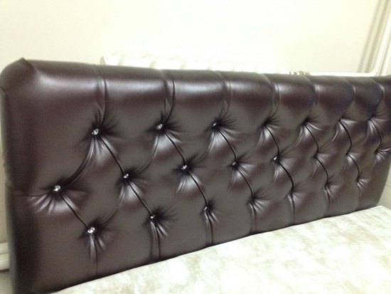 Тахта 1,6м каретная стяжка, высокая спинка