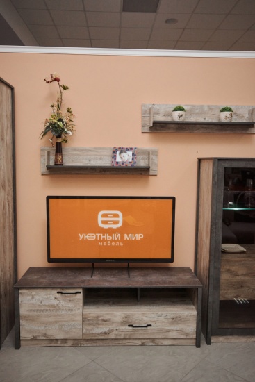 Клео Тумба ТВ